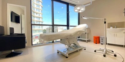 FUE Hair Transplant at Ariana Health Center